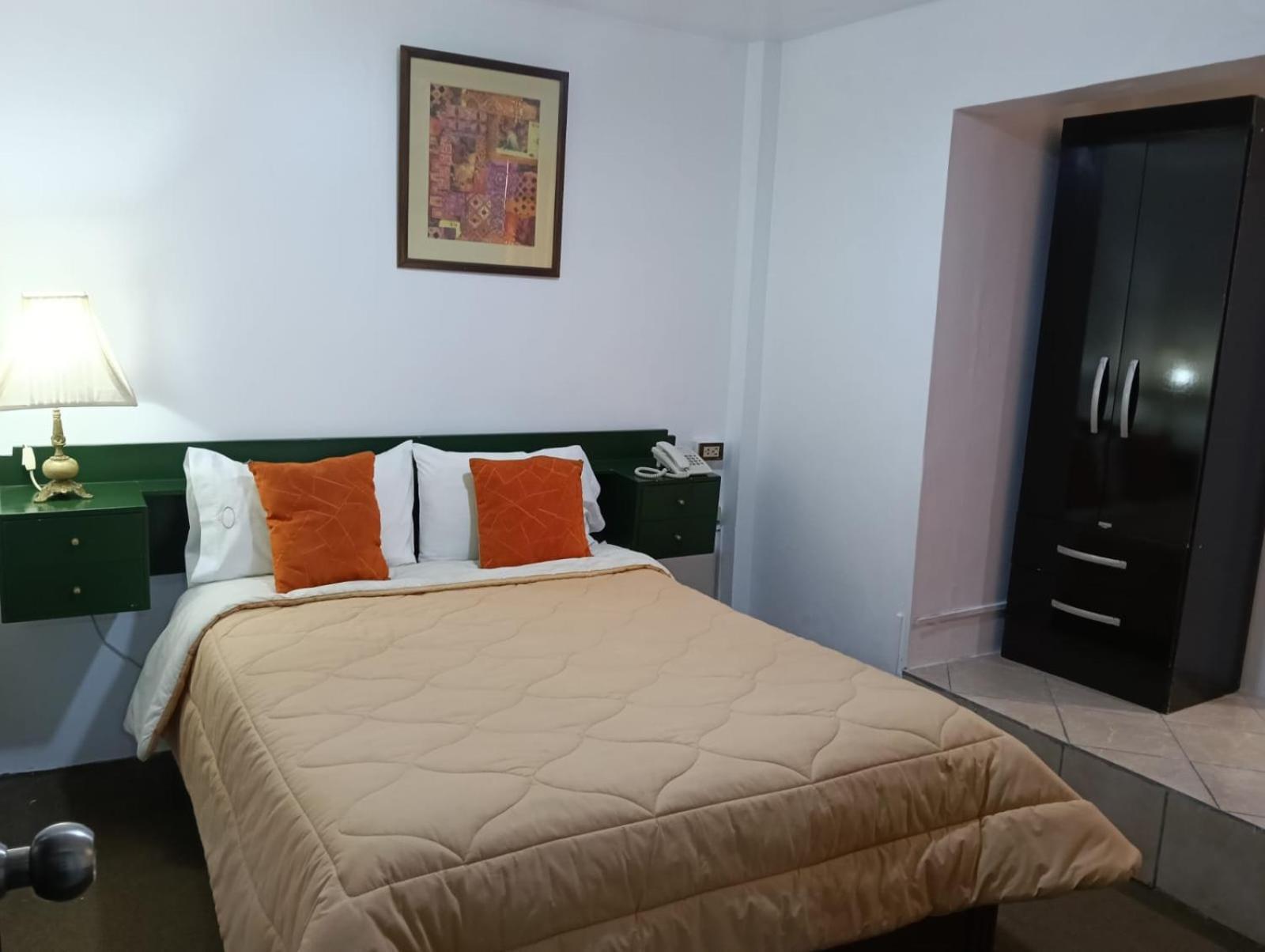 Andean Hostel Уарас Экстерьер фото