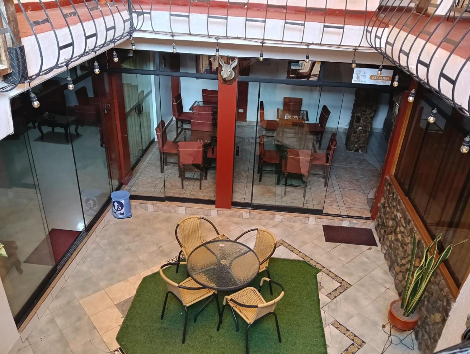 Andean Hostel Уарас Экстерьер фото