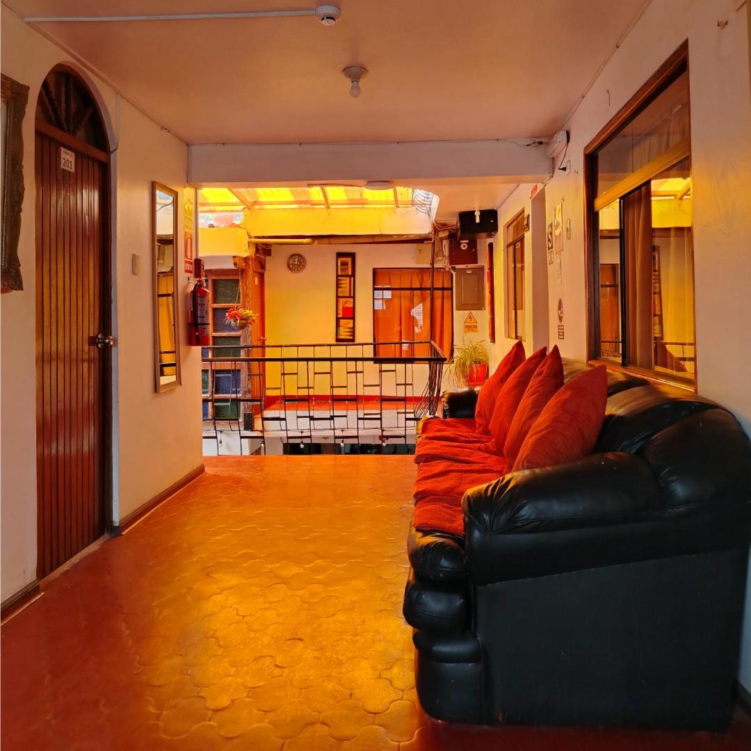 Andean Hostel Уарас Экстерьер фото